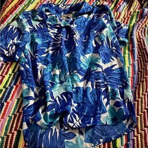 Liz Baker Blue and White Floral Button Down Shirt